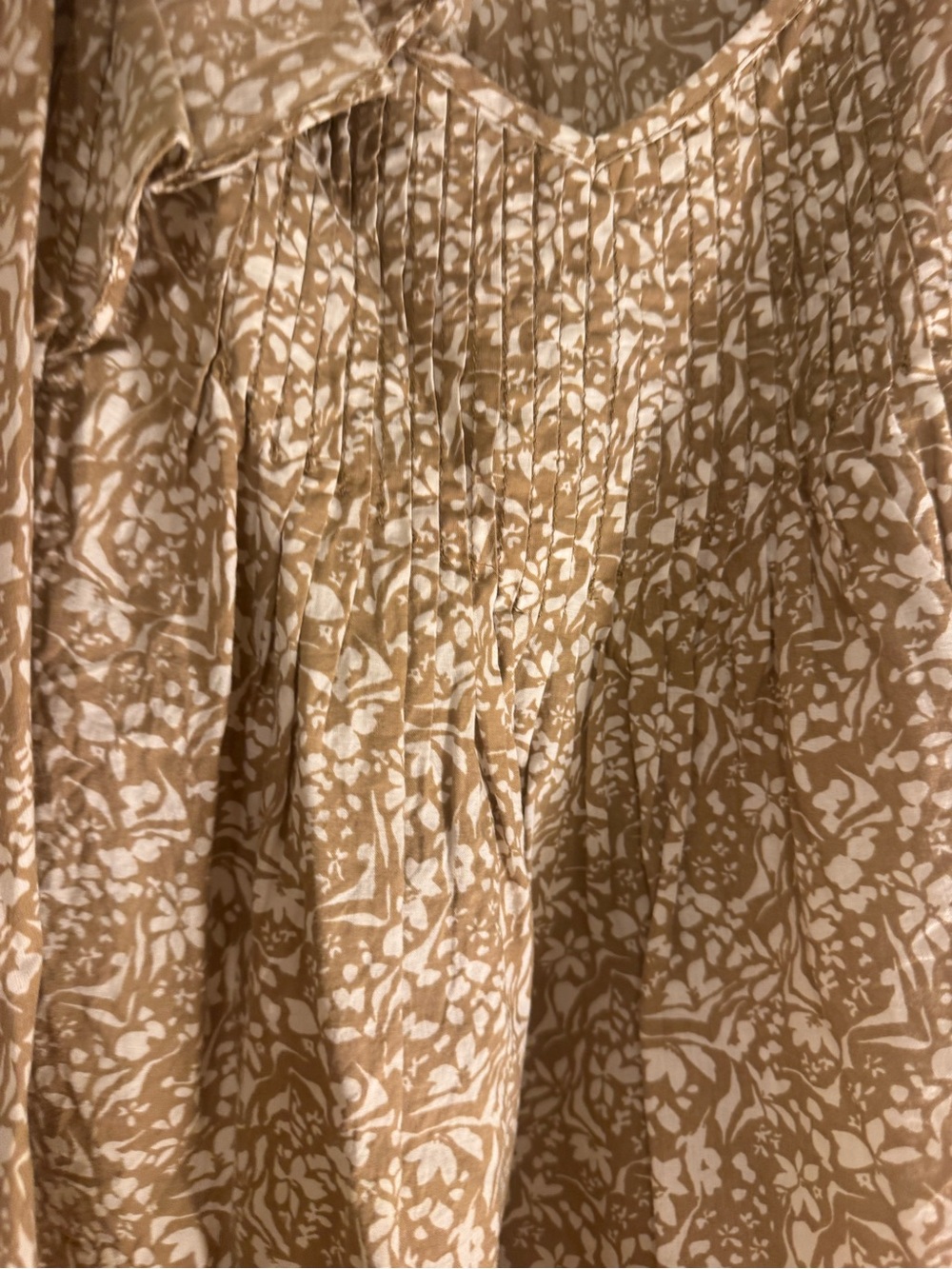 Universal Thread Floral Ruffle Sleeve Camisole - Tan & White - Picture 3 of 5